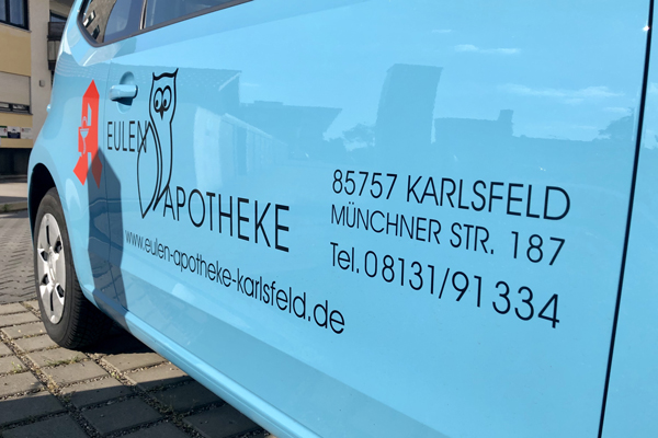 Lieferauto der Eulen Apotheke